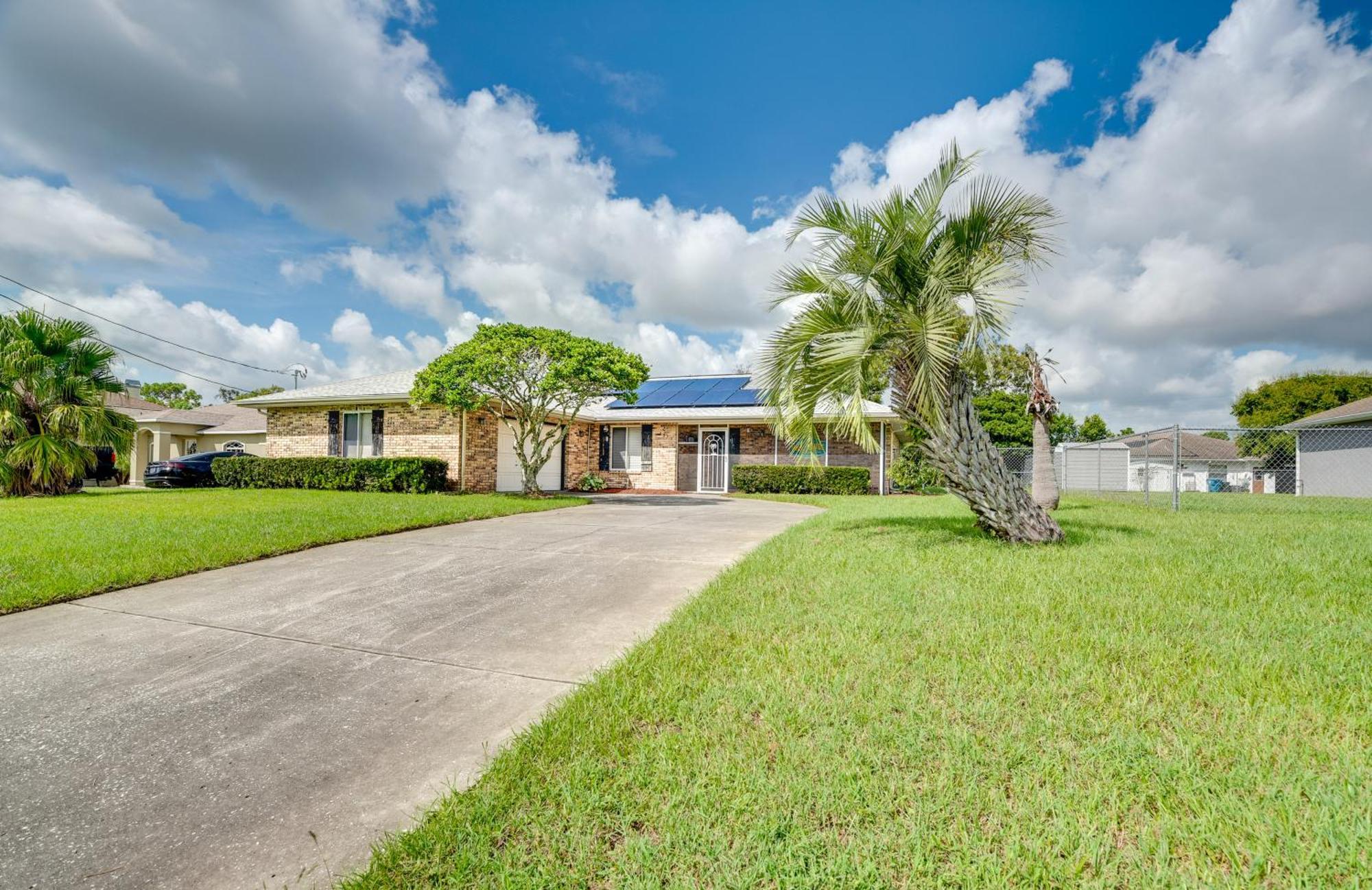Spring Hill Retreat With Heated Pool And 4-In-1 Grill Βίλα Εξωτερικό φωτογραφία