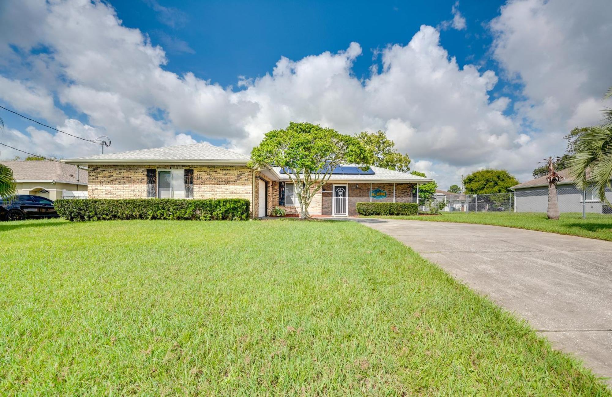 Spring Hill Retreat With Heated Pool And 4-In-1 Grill Βίλα Εξωτερικό φωτογραφία